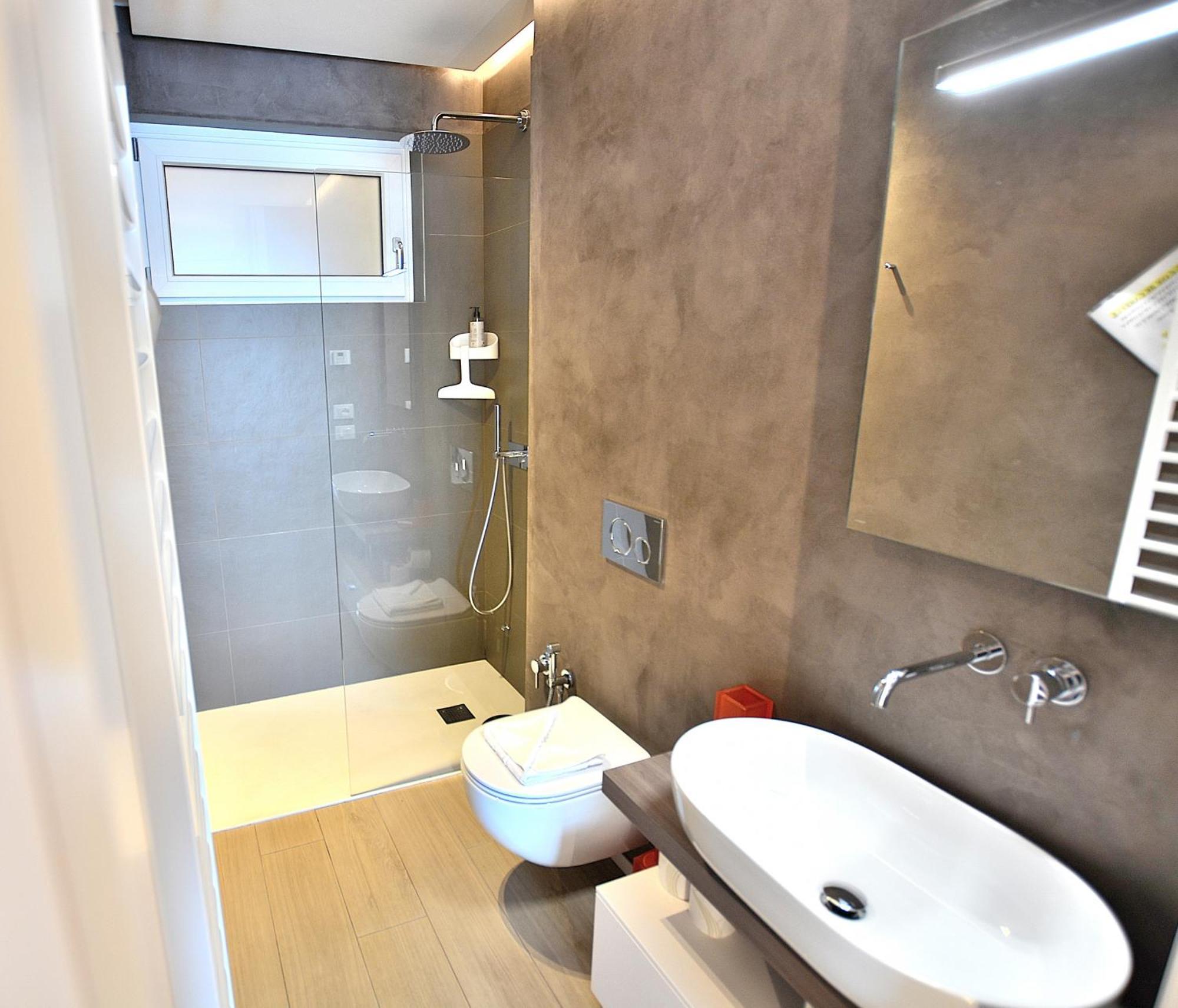 Leonardo Walsh Apartment With Lake View Torri Del Benaco Εξωτερικό φωτογραφία