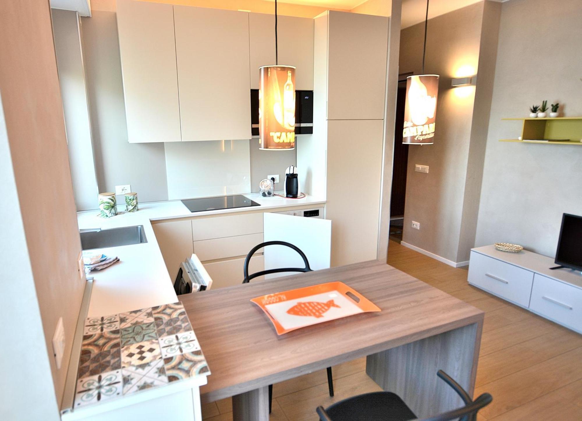 Leonardo Walsh Apartment With Lake View Torri Del Benaco Εξωτερικό φωτογραφία
